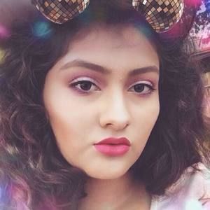 Meet your Posher, Noemi